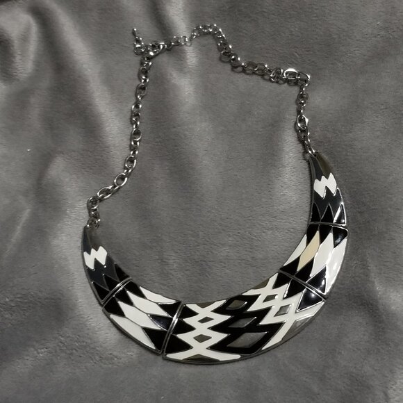 Silvertone Enamel Necklace - Picture 1 of 3
